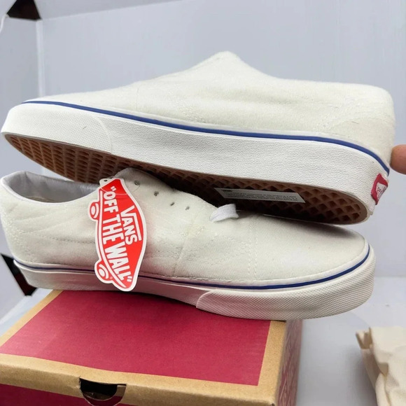 VANs Heritage DIY True Low Skateboarding Sneakers White/Blue 9.5 With Patches main image 6